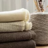 Plaid en laine de quatre couleurs différentes