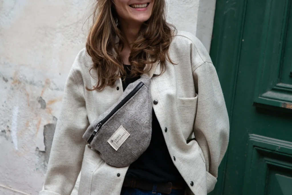 Sac banane porté